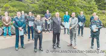 Neue Fachkräfte bei Feuerwehr und Katastrophenschutz Neunkirchen - Saarbrücker Zeitung