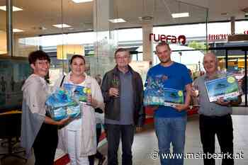 Neunkirchen: Strahlende Gesichter bei den Hauptpreis-Gewinnern - Neunkirchen - meinbezirk.at