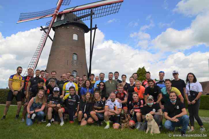 Eerste fanrit Toon Vandebosch van Stabroek naar Westmalle en terug