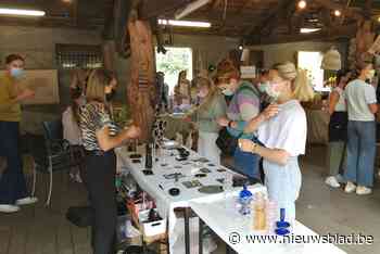 Les Femmes brengen massa volk op de been