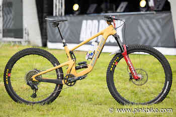 Bike Check: Mark Scott's Santa Cruz Bronson from Ard Rock 2021 - Pinkbike.com