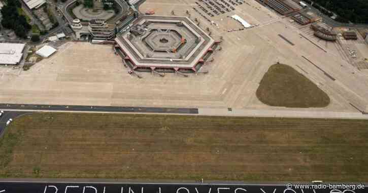 3000 Menschen feiern «Freedom Dinner» am Flughafen Tegel