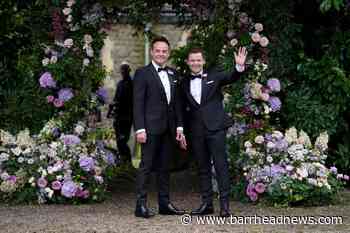Ant McPartlin poses for pictures as he arrives for wedding - Barrhead News