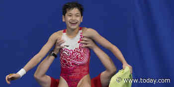 Diver from China, 14, who scored perfect 10s dedicates Olympic gold to her sick mom