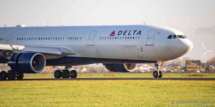 18 US Orthodox Jewish girls kicked off a Delta flight following a COVID-19 protocols dispute, reports say