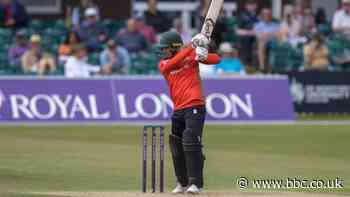 One-Day Cup: Surrey collapse to agonising one-run defeat at Leicestershire