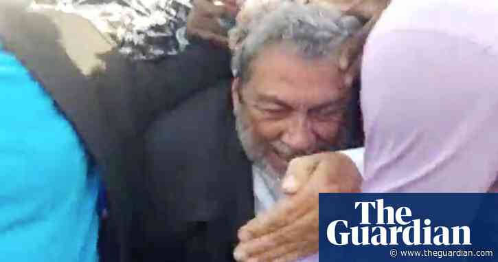 St Vincent leader attacked by anti-vaccine protester – video