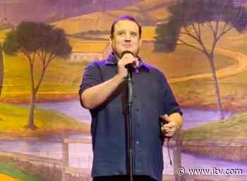 Peter Kay makes return to the stage in special fundraising Q&A events - ITV News