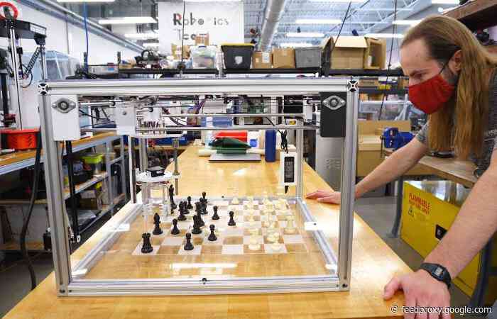 Autonomous chess robot created by mechanical engineering graduate