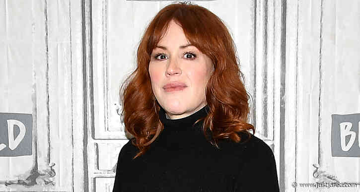 Molly Ringwald Shares Emotional Tribute Mourning the Death of Her Dad Bob Ringwald