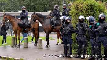Nach DFB-Pokal-Spiel: Polizei verhindert Schlägerei und nimmt Fans in Gewahrsam