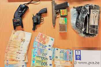 Drugs, geld en wapens in beslag genomen bij huiszoekingen in garageboxen - Gazet van Antwerpen