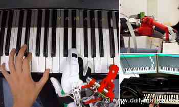 Pianists fitted with a robotic THUMB can adjust to playing in an hour