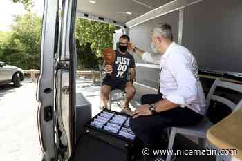 Idée de génie: cet opticien itinérant varois chevauche les routes avec ses 900 montures