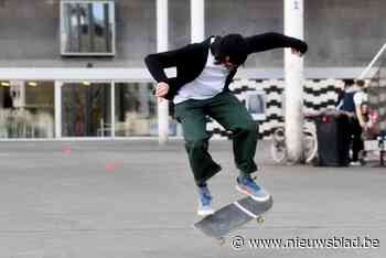 Skate-initiatie op pop-upskatepark (Pittem) - Het Nieuwsblad