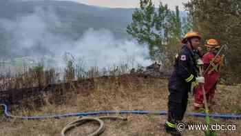 Ignoring wildfire orders putting lives at risk, say B.C. officials, as 6,200 properties now evacuated