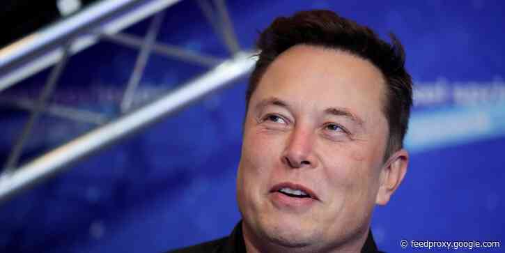 Elon Musk offers to help NASA make cheaper spacesuits