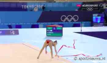 🎥 | Knoop in je zakdoek? Nee knoop in het lint! Drama op Spelen bij ritmische gymnastiek - Sportnieuws.nl