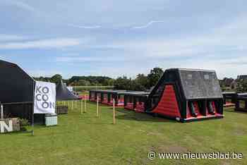 Zomerbar Kocoon brengt stille dansavond en groot obstakelparcours naar Beekpark