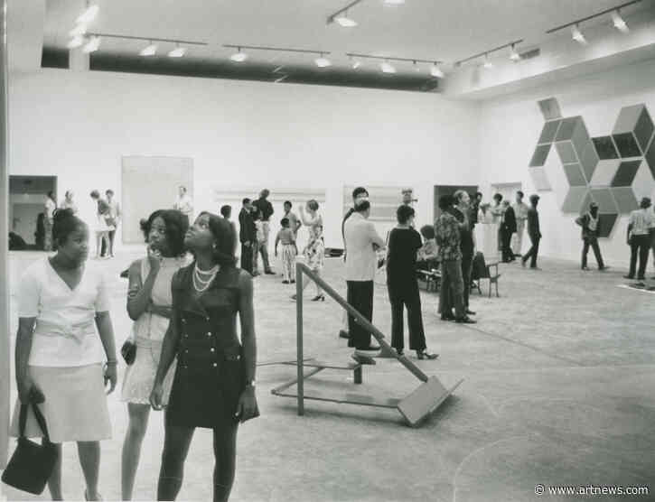 How a ‘Revolutionary’ Racially Integrated Art Exhibition in Texas Changed the Game