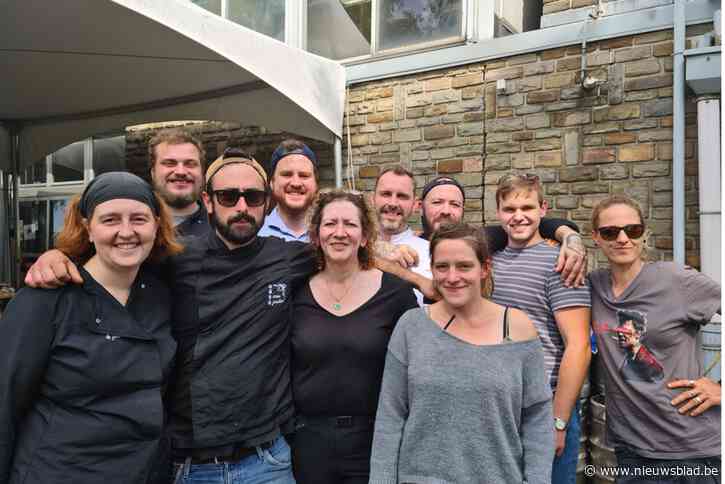 Nathalie bereidt dagelijks 8.000 maaltijden voor slachtoffers overstromingen: “Hopeloos op zoek naar nieuwe locatie”