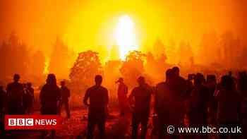 How are wildfires linked to climate change?