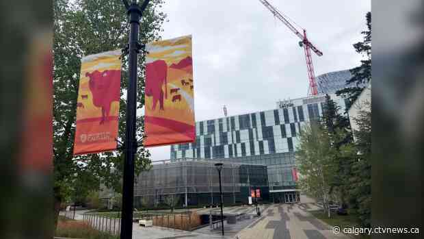 Masks, vaccinations not mandatory at U of C this fall, decision sparks swift backlash