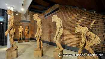 Götter, Ritter und Erdenwürmer - Süddeutsche Zeitung