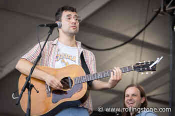 Bleachers Plan to Enforce Vaccination/Negative Test Mandate on Upcoming Tour