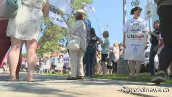 Lethbridge nurses protest proposed wage rollback at Chinook Regional Hospital