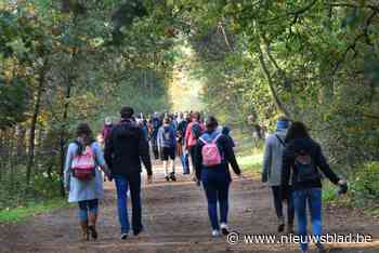 Zandstappers laten wandelaars natuur verkennen