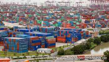 Containerschifffahrt: Schiffsstaus in China werden immer länger