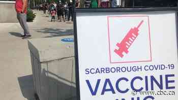 U of T's 'vaccination requirement' amounts to 'smoke and mirrors,' faculty association president says