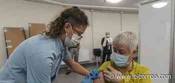 Osakidetza adelanta citas de vacunación para llenar huecos libres y acelerar el ritmo - El Correo