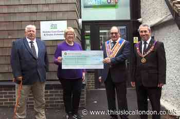 Masons’ Royal-inspired hospice donation