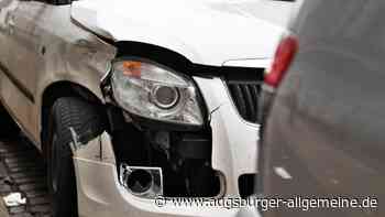 Alkoholisierter Autofahrer ohne Führerschein verursacht Unfall