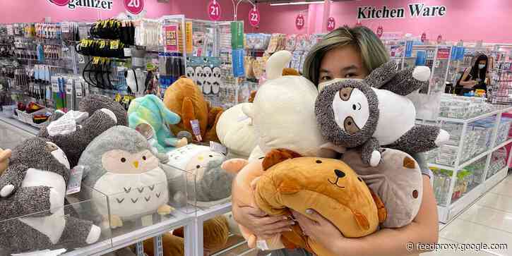I wish I could live in Daiso, the Japanese dollar store that sells the cutest stationery and home goods