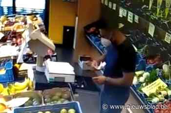 Dieven roven met list kassa winkel leeg