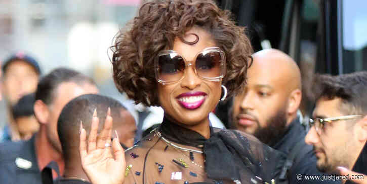 Jennifer Hudson Stuns in a Feather Dress at 'Colbert' Studio in NYC!