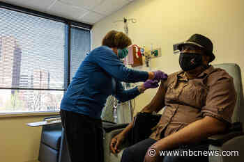 CDC advisory group recommends extra shot for immunocompromised patients
