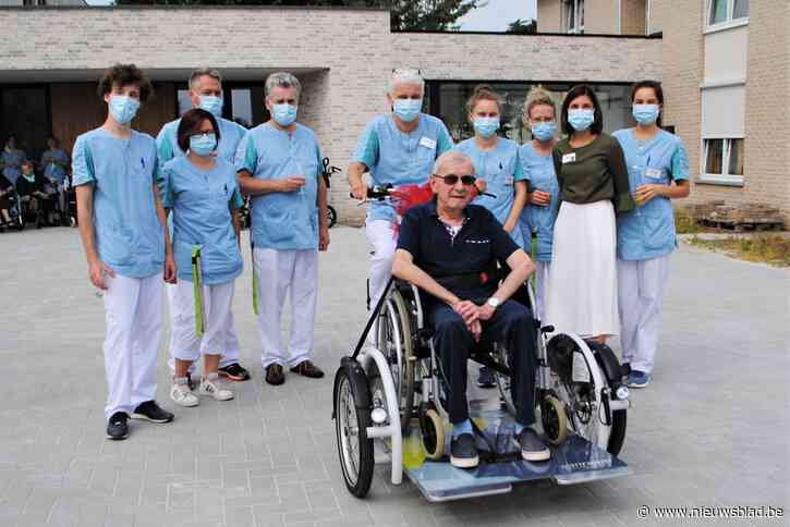 Residentie Sorgvliet neemt elektrische rolstoelfiets in gebruik