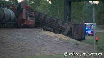 Train derails in southeast Calgary, disrupting traffic - CTV Toronto