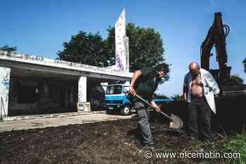 La "ren'essence" d'une station-service de la Nationale 7 dans le Loire
