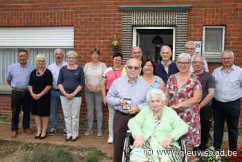 Gewezen OCMW-raadslid viert briljanten huwelijksjubileum (Pittem) - Het Nieuwsblad