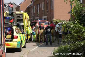 Vrouw (45) raakt levensgevaarlijk gewond na val uit raam in Waasmunster