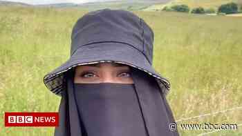 Bolton woman inspired to create Muslim hiking group - BBC News