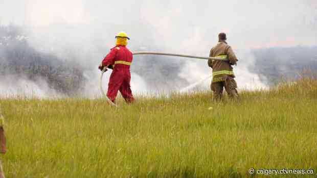 Grass fire brought under control near Calgary International Airport