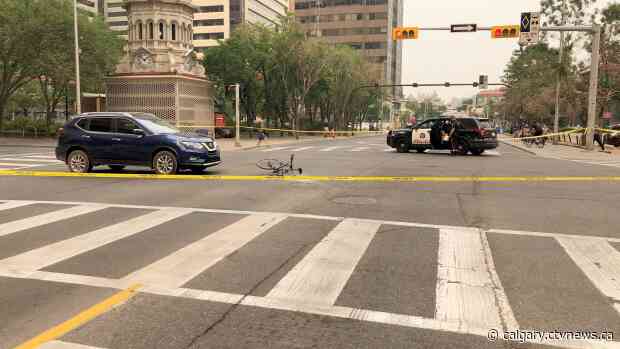 Cyclist injured in downtown Calgary crash