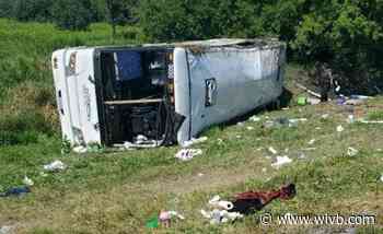 Tour bus crashes on NY Thruway injures 57, some seriously