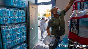 Northwest heat wave: Volunteers get water to the vulnerable